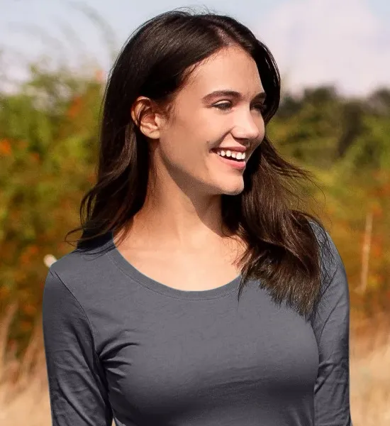 T-shirt femme à manches longues - Encolure ronde plus profonde
