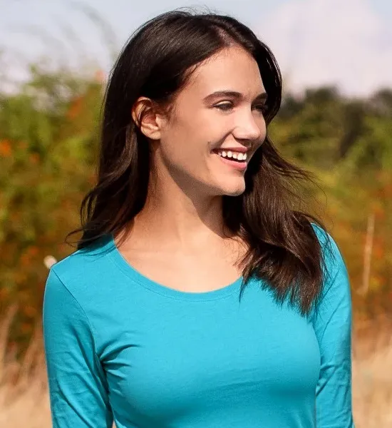 T-shirt femme à manches longues - Encolure ronde plus profonde